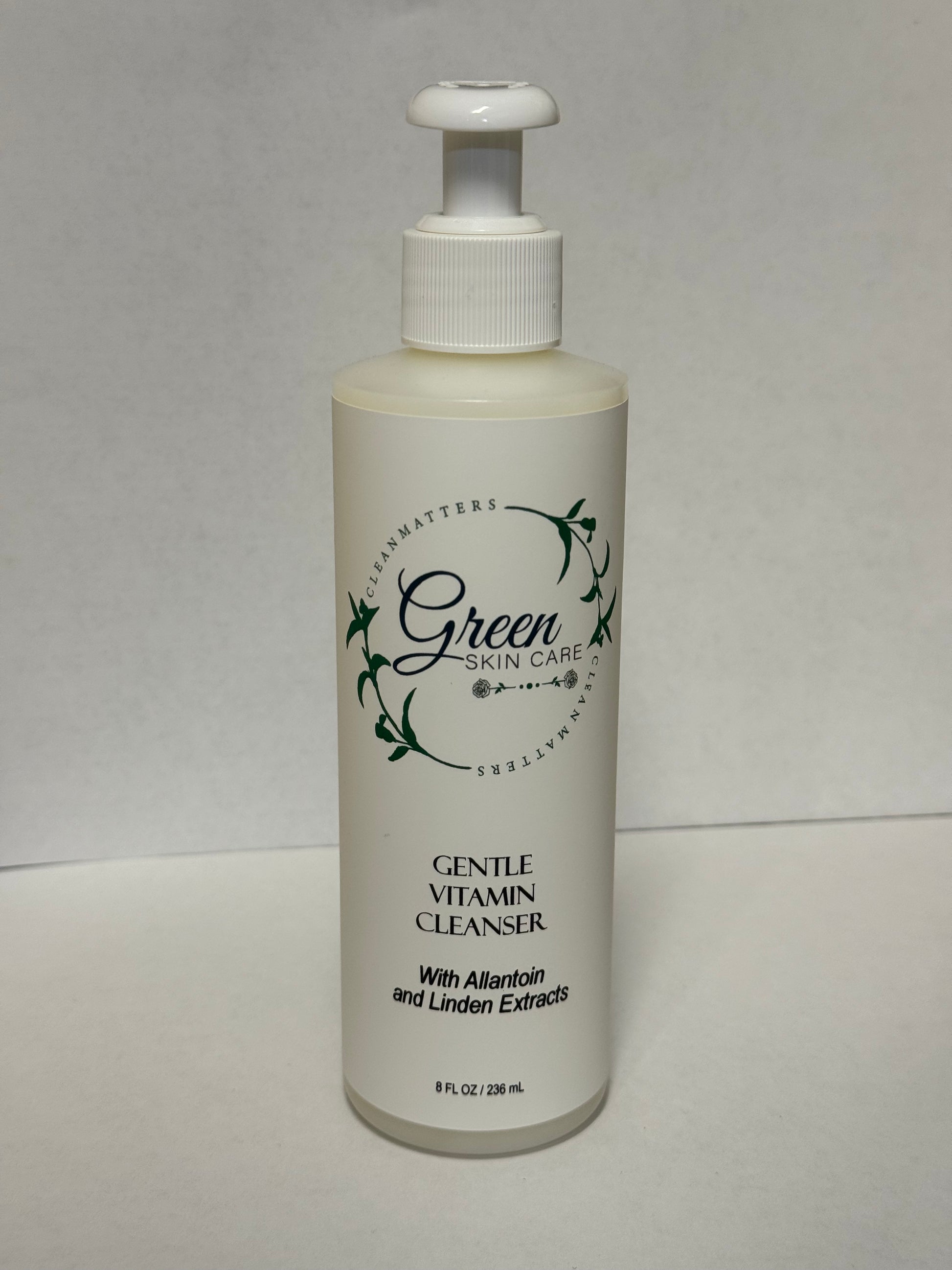 Gentle Vitamin Cleanser with Allantoin and Linden Extracts for sensitive skin